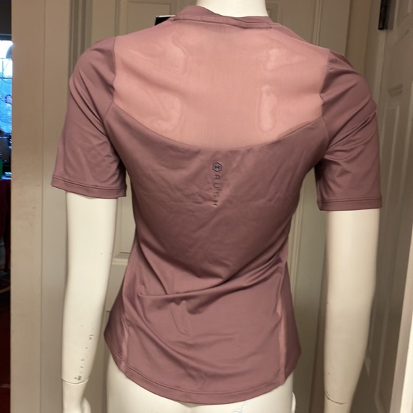 Under Armour Running/Athletic/Athleisure Top, M, NWT! - Picture 4 of 11